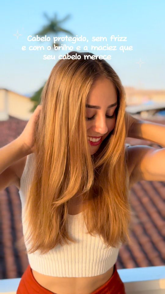 O inverno chegou e, com ele, o uso frequente de secadores e chapinhas. ❄️
​Não deixe as fontes de calor detonarem os seus fios! O Leave-in Perfect Hair Shield cria uma barreira protetora invisível que blinda seu cabelo contra as altas temperaturas, mantendo a hidratação e o brilho lá no alto, mesmo nos dias mais frios.
​Proteção máxima, zero frizz e fios impecáveis a estação inteira. Garanta o seu e proteja a sua beleza! ✨
Clique no link da bio e peça o seu🤎

#7lissprofessional #leavein #protetortérmico #cabelossaudaveis #salaodebeleza